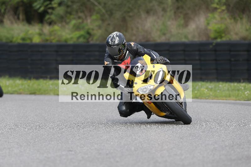/Archiv-2025/53 16.09.2025 Track Day Domi Aegerter ADR/Gruppe rot/3